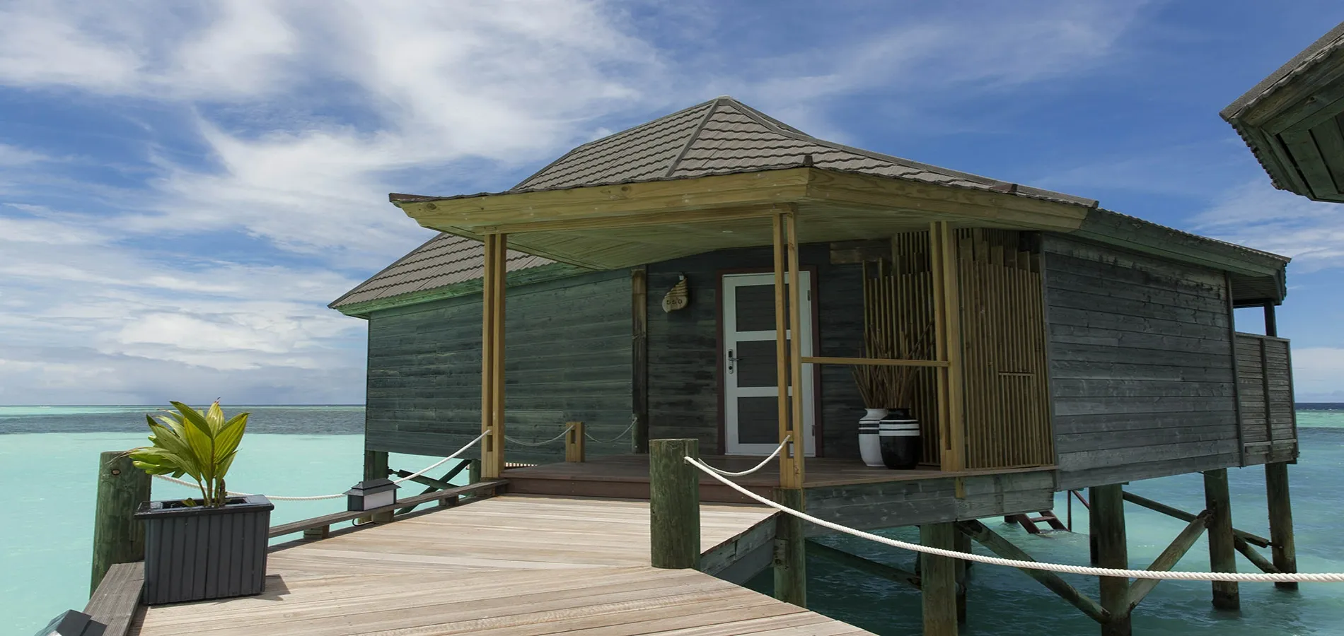 10021 maldives water villas honeymoon