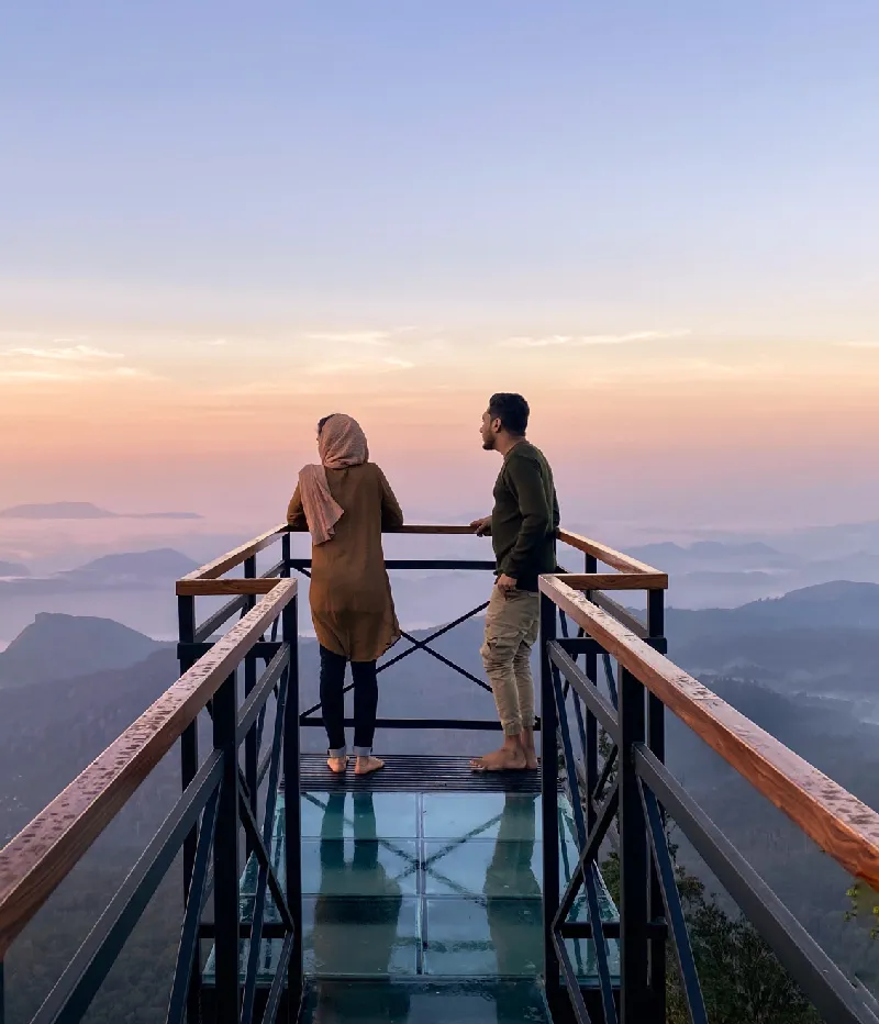 10022 forest honeymoon couple