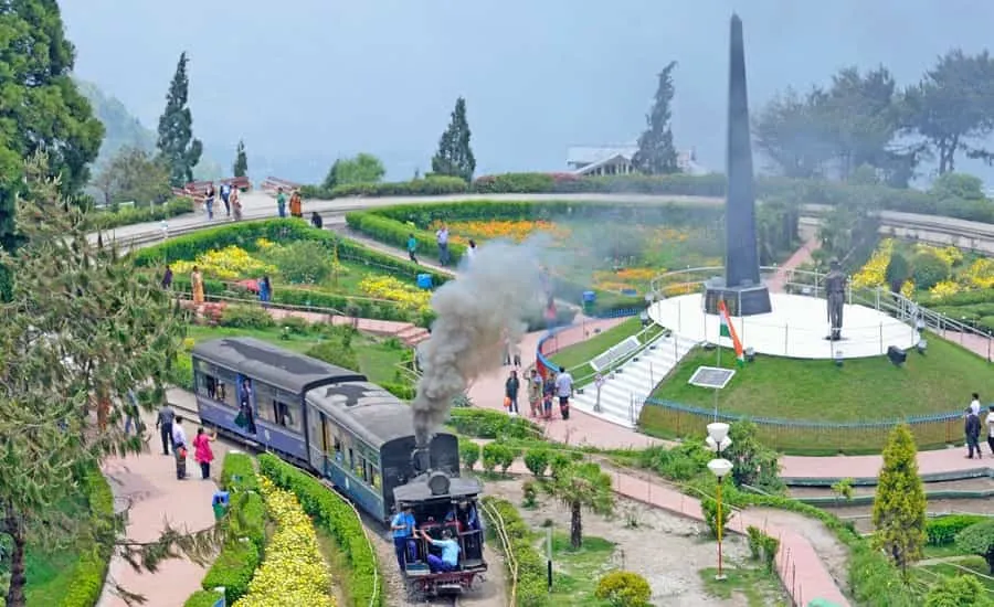 10072 darjeeling honeymoon romantic dinner