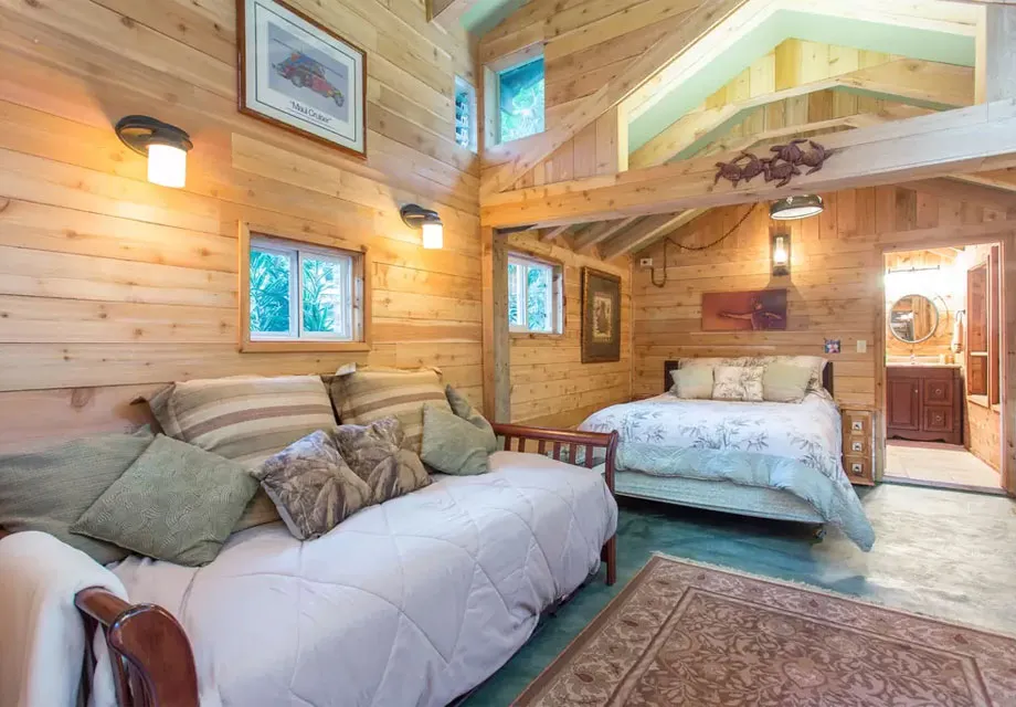 10076 secluded cabin honeymoon