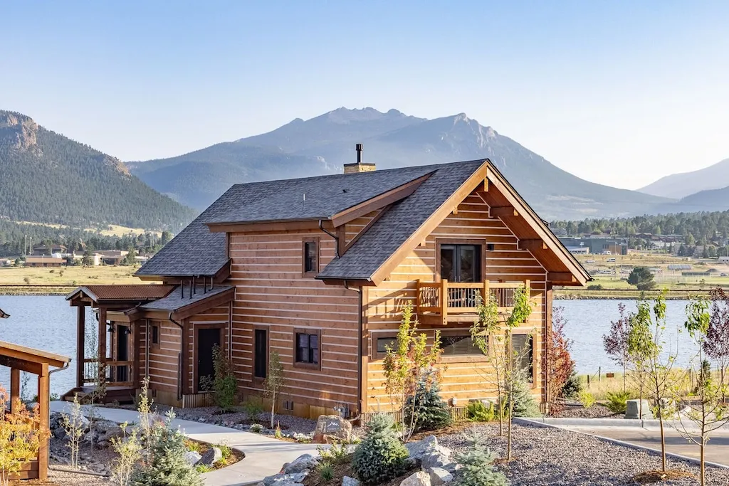 /img/10169-denver-cabin-activities.webp