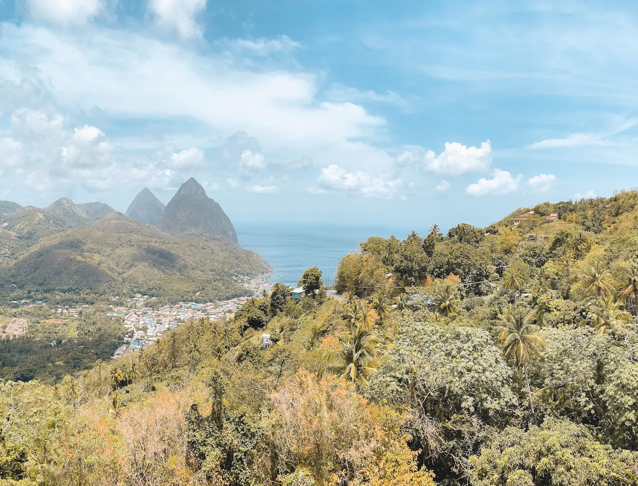 10210 st lucia pitons