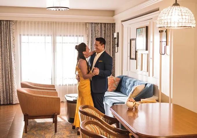/img/10301-romantic-dinner-suite.webp